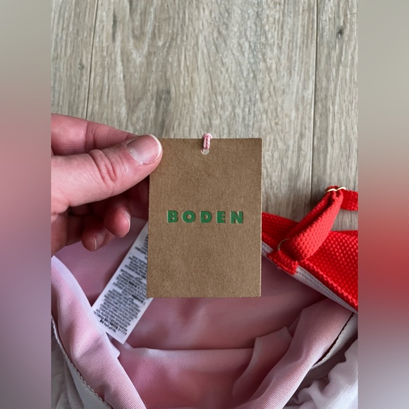 NWT Boden Women’s One Piece Porto V-Neck Red Honeycomb Swimsuit - Size 8 - Picture 3 of 9